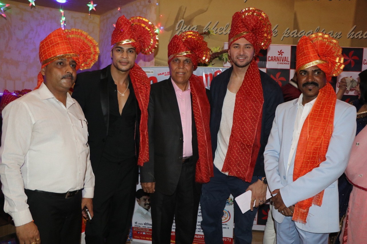 कॉमेडी फिल्म 3 श्याने का भव्य प्रीमियर