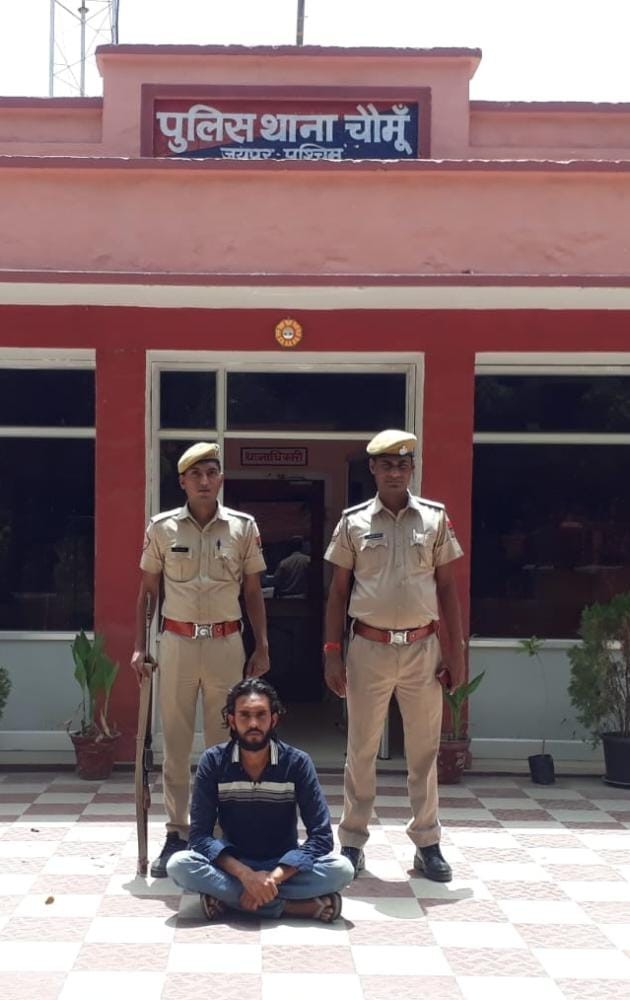 आरोपी के पास से बाइक की बरामद